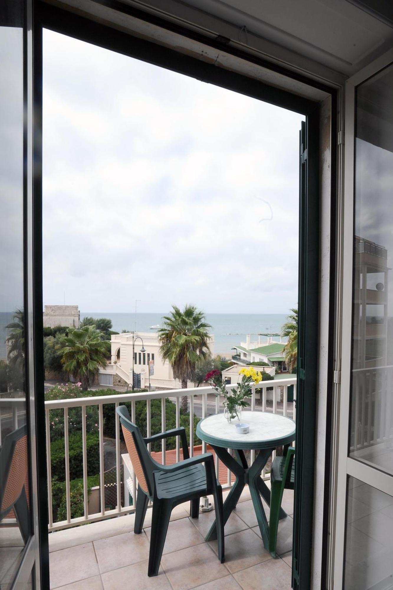 Albergo Villa Marina آنسيو المظهر الخارجي الصورة